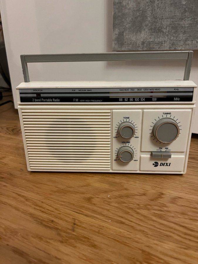 Dixi R-150 2-bands bärbar radio