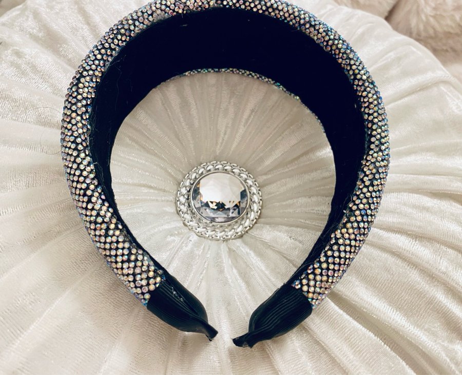 Nytt diadem med strass