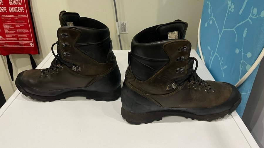 CRISPI Skarven | Gore-Tex | skinn | vandringskängor | 41