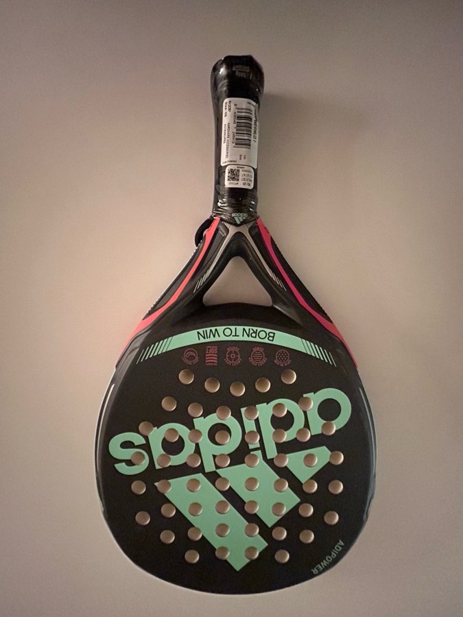 Oanvänt Adidas Padelracket Born to Win