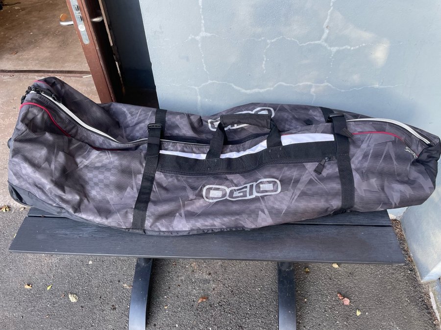 Resbag med hjul för golf Ogio