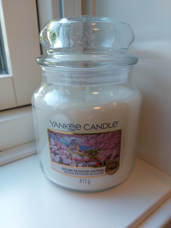 Yankee Candle Sakura Blossom Festival medium jar - NYTT, värde ca 350 kr