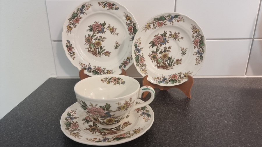 TEKOPPAR från MARLBOROUGH /ROYAL PETAL/ LORRAINE/GRINDLEY ENGLAND