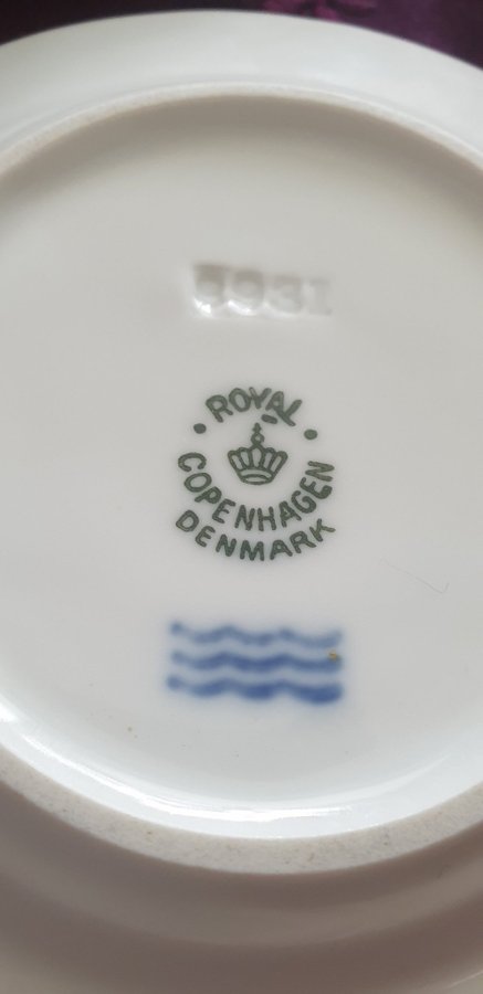 ** Saknar du ett fat/assiett? ** Royal Copenhagen assiett /fat**