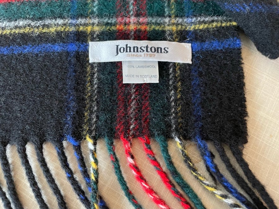 HALSDUK 100% WOOL FRÅN JOHNSTONS MADE IN ENGLAND