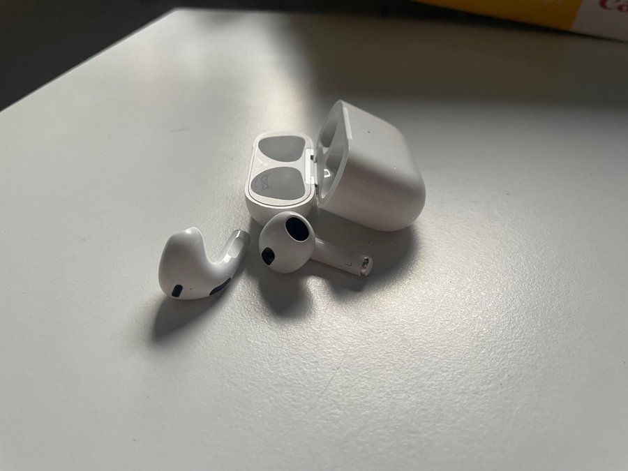 Airpods Gen 3