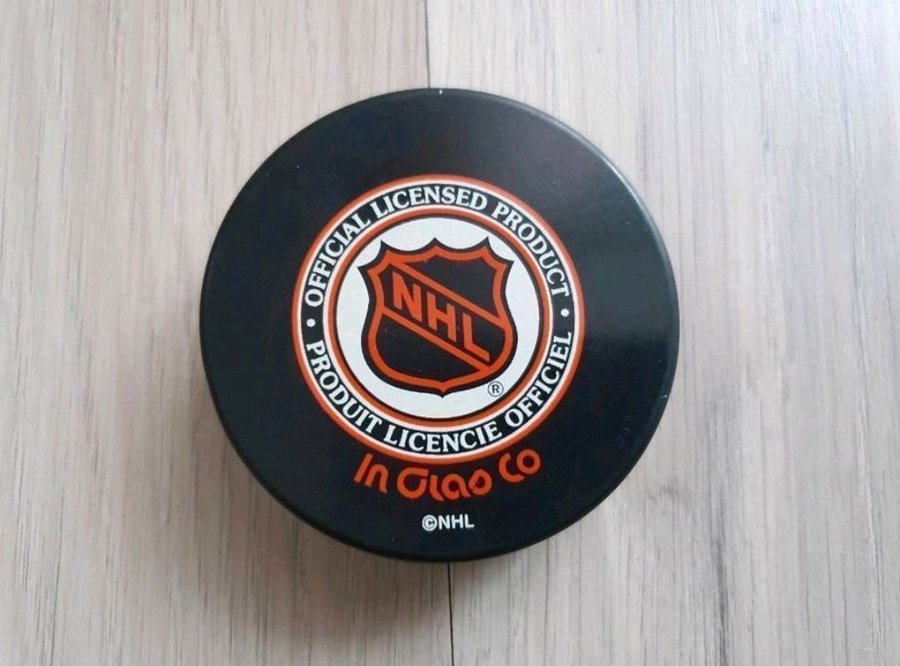 Eishockey Puck NHL Philadelphia Flyers, made in Slovakia, Vegum