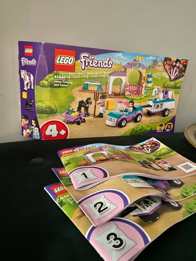 LEGO Friends 41441 - Horse Training and Trailer Häst