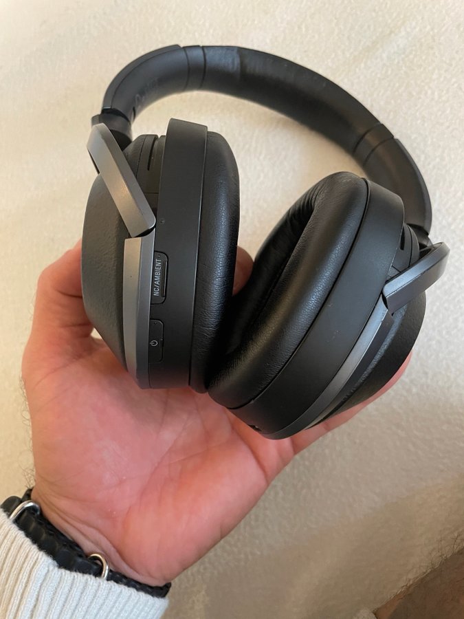 Sony WH-1000XM2