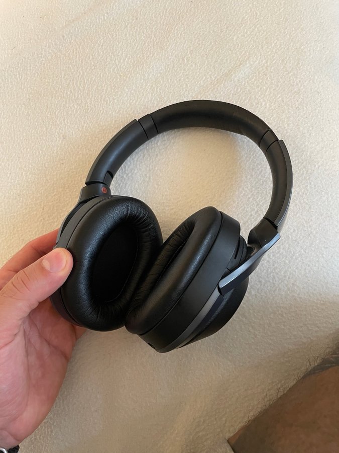 Sony WH-1000XM2