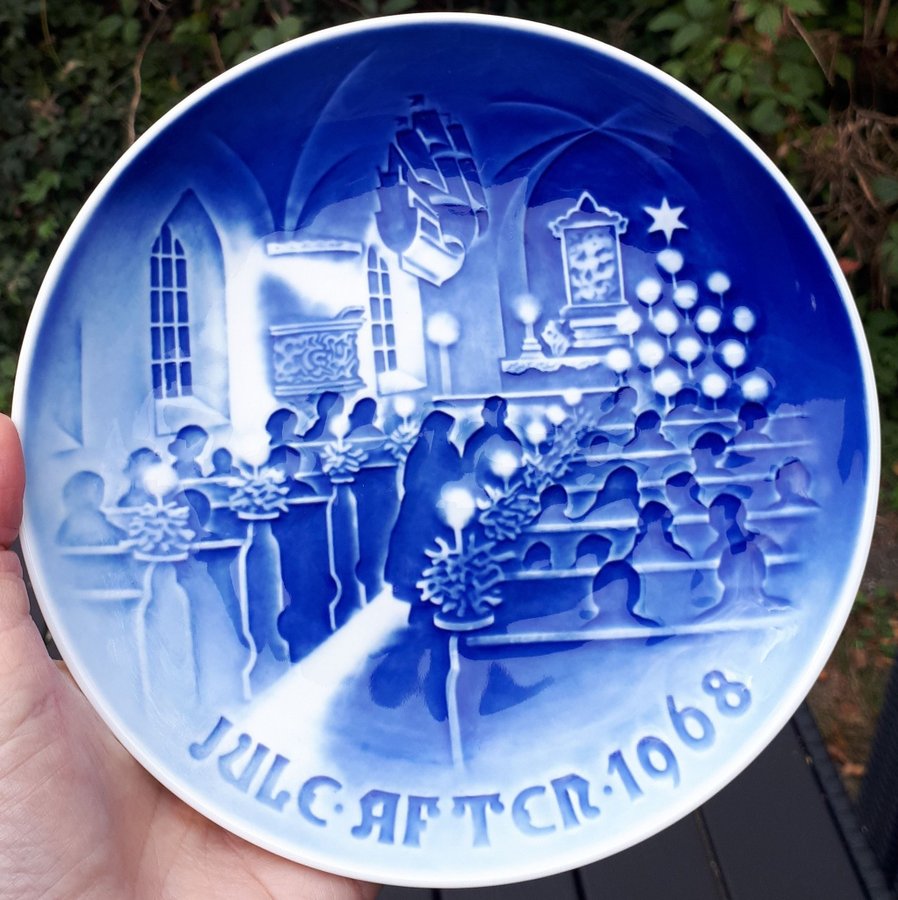 1968 Bing  Grøndahl Like-New Christmas Plate. Buy up to 6 = pay shipping for 1!