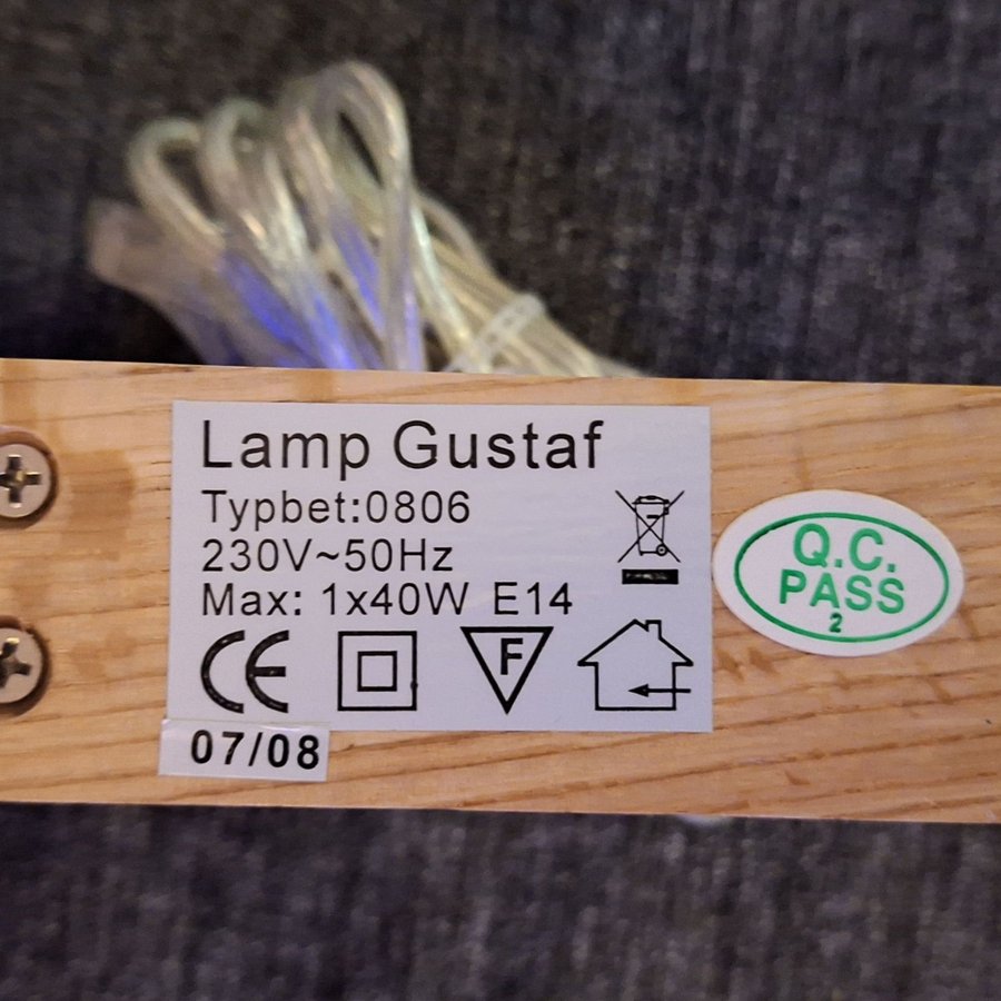 Vägglampa Lamp Gustaf trä-glaskupa