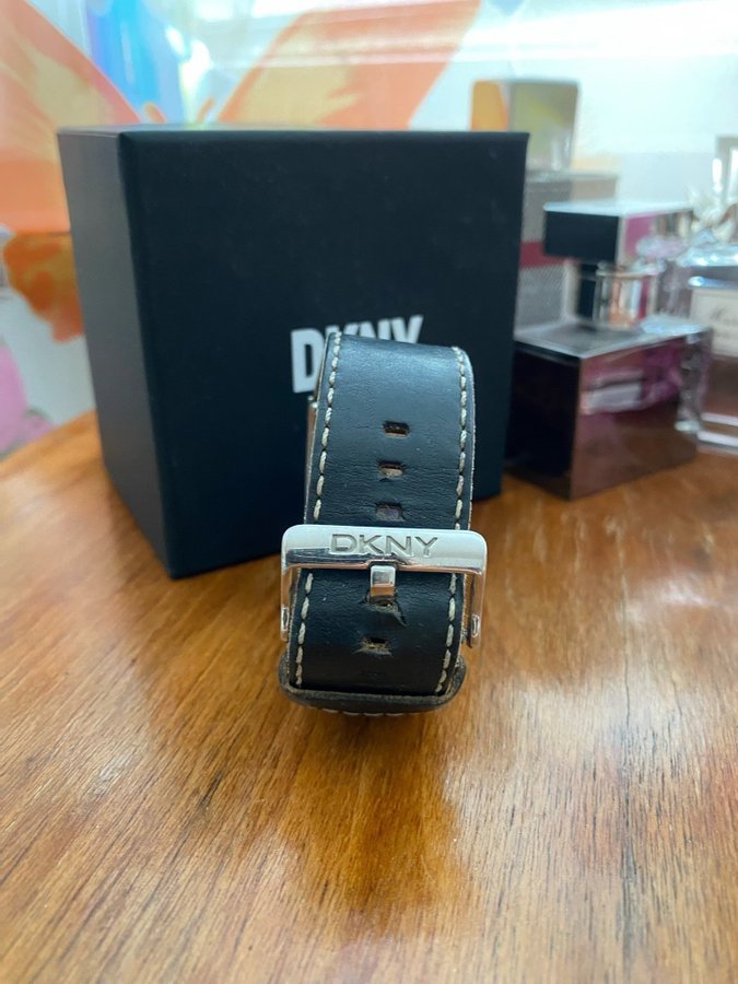 DKNY Kvarts Armbandsur