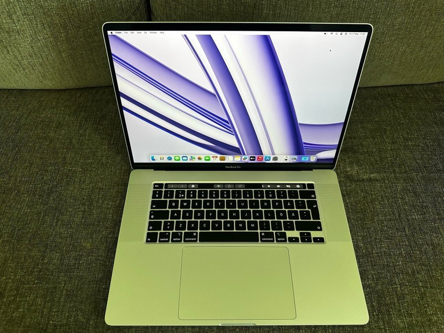 MacBook Pro 2016 15" i7/16/512GB ser ut som ny