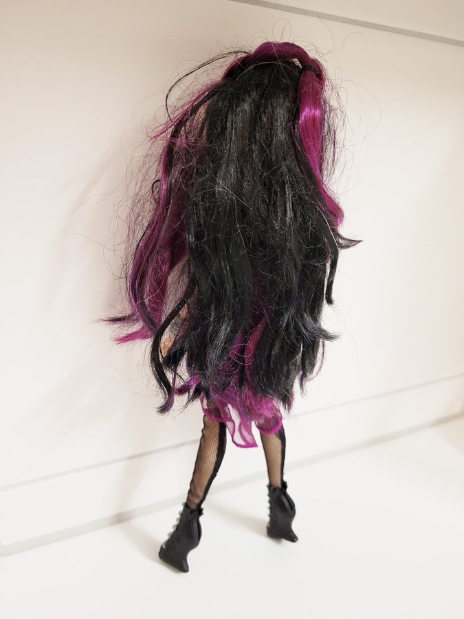 Ever After High - Raven Queen Doll