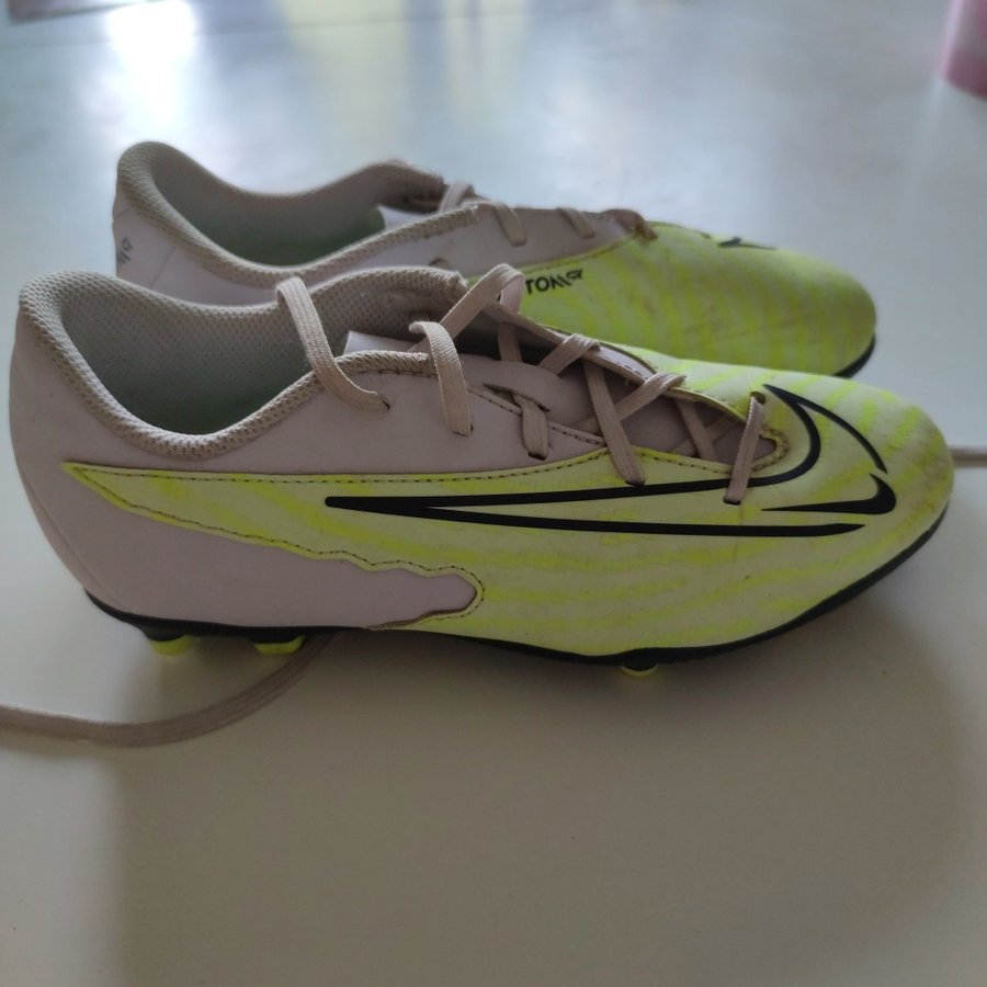 Nike Phantom fotbollsskor Vit/Gul Storlek 365