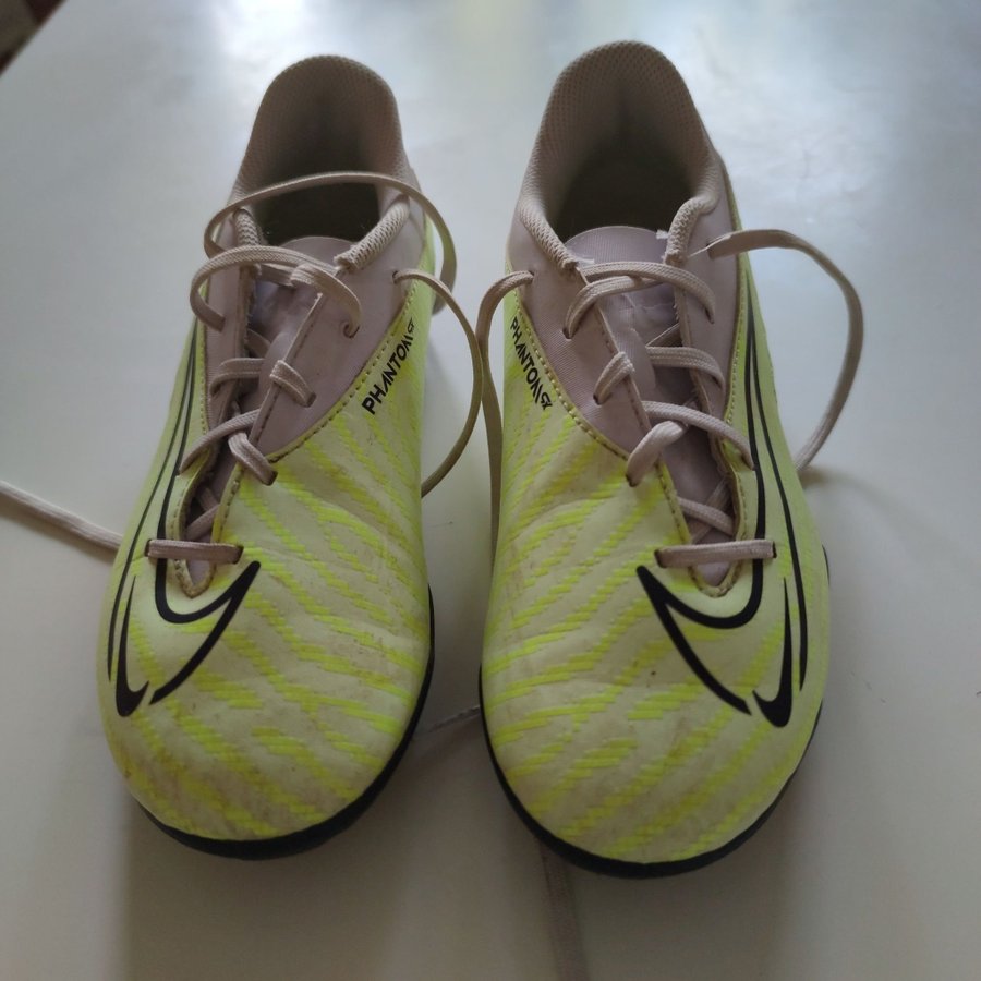 Nike Phantom fotbollsskor Vit/Gul Storlek 365