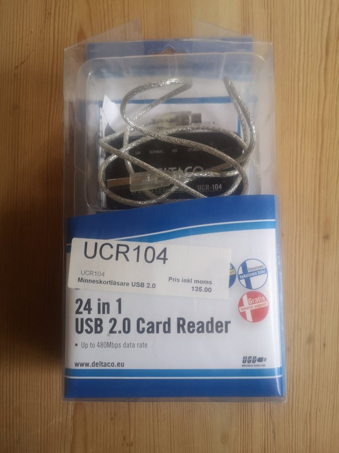 UCR104 24 i 1 USB 20 Card Reader