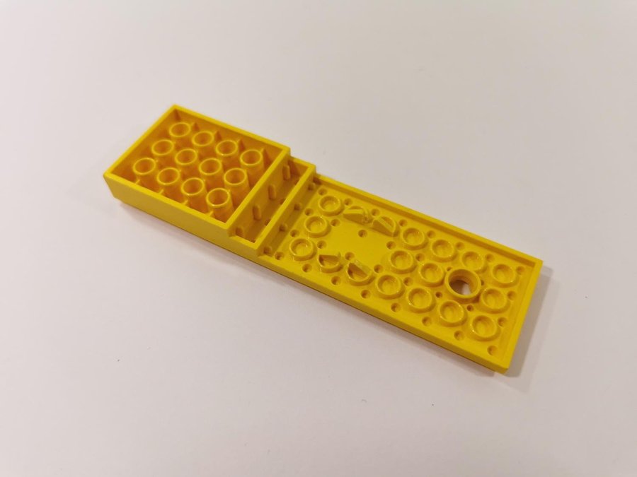 Lego - underdel till fordon - 4x14 - part 968 - gul