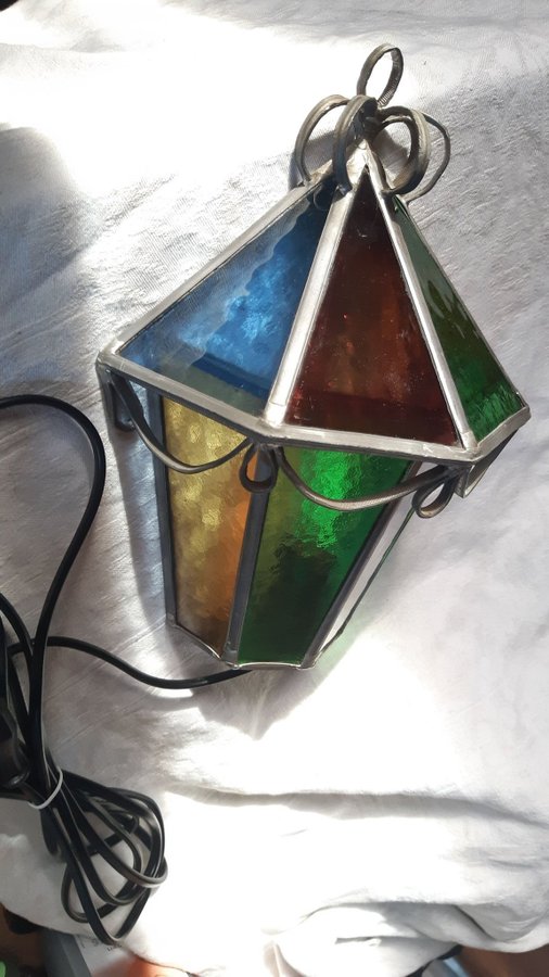 GAMMAL VÄGGLAMPA BLYINFATTAT GLAS