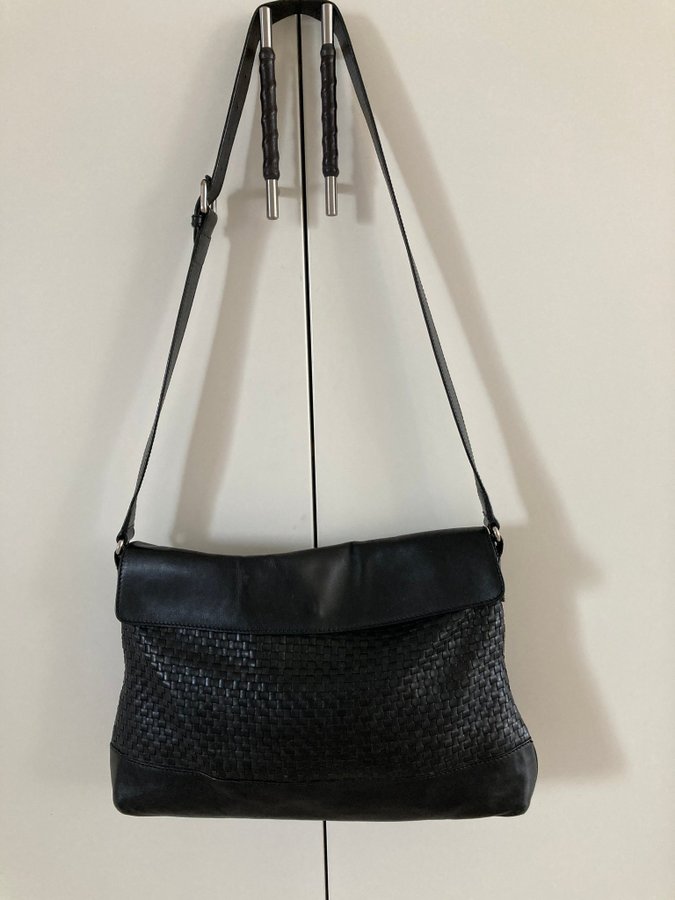 Fin Max Mara padded leather bag black!