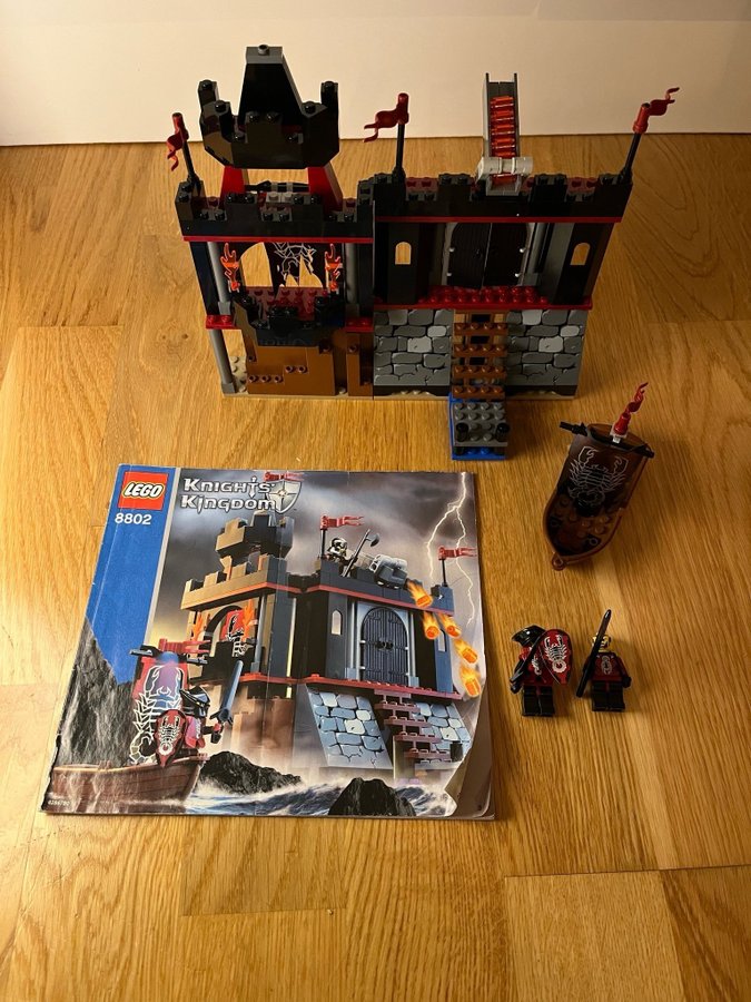 Lego Knight’s Kingdom - Dark Fortress Landing (8802)