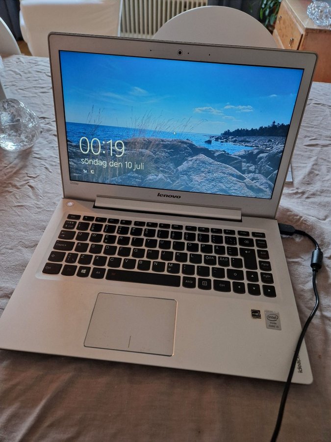 Lenovo IdeaPad U330p