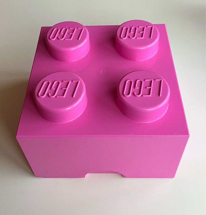 LEGO förvaringslåda rosa, mörkrosa. Fint skick!