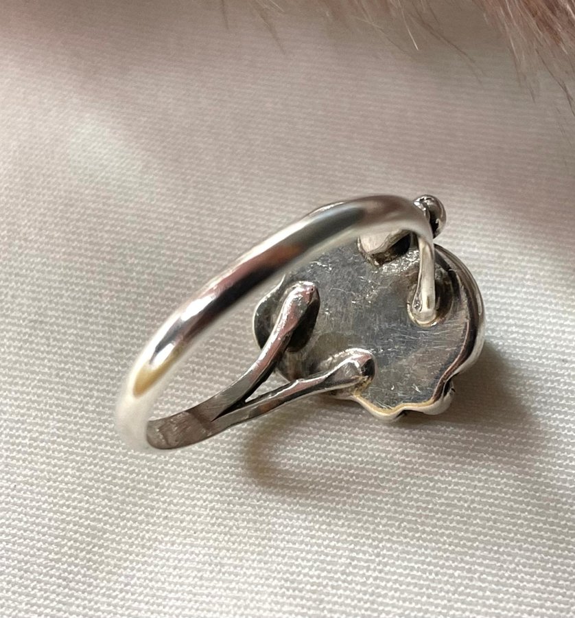 Vintage handgjord ring i äkta silver blå sten