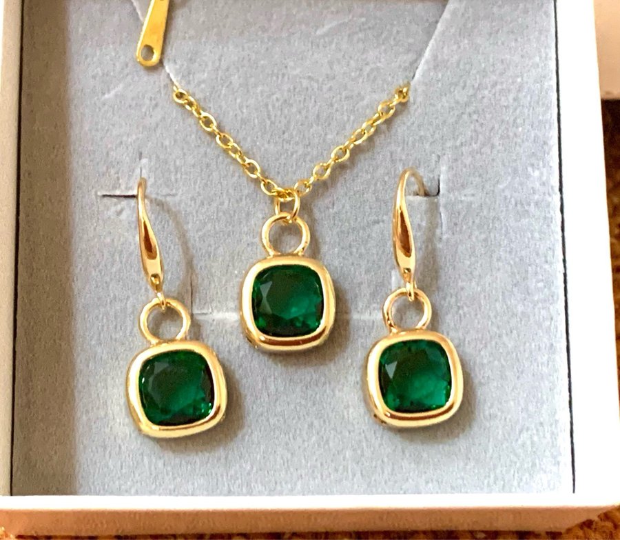 Gorgeous Emerald Gold plated jewelry set- tarnish free - Stone Queen