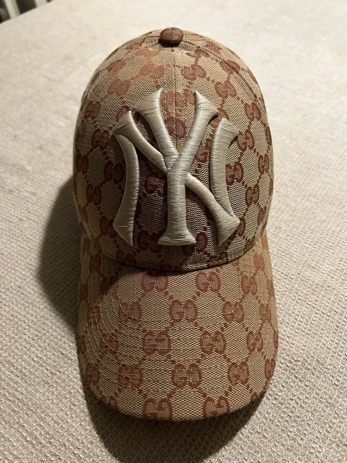 Gucci NY Yankees keps