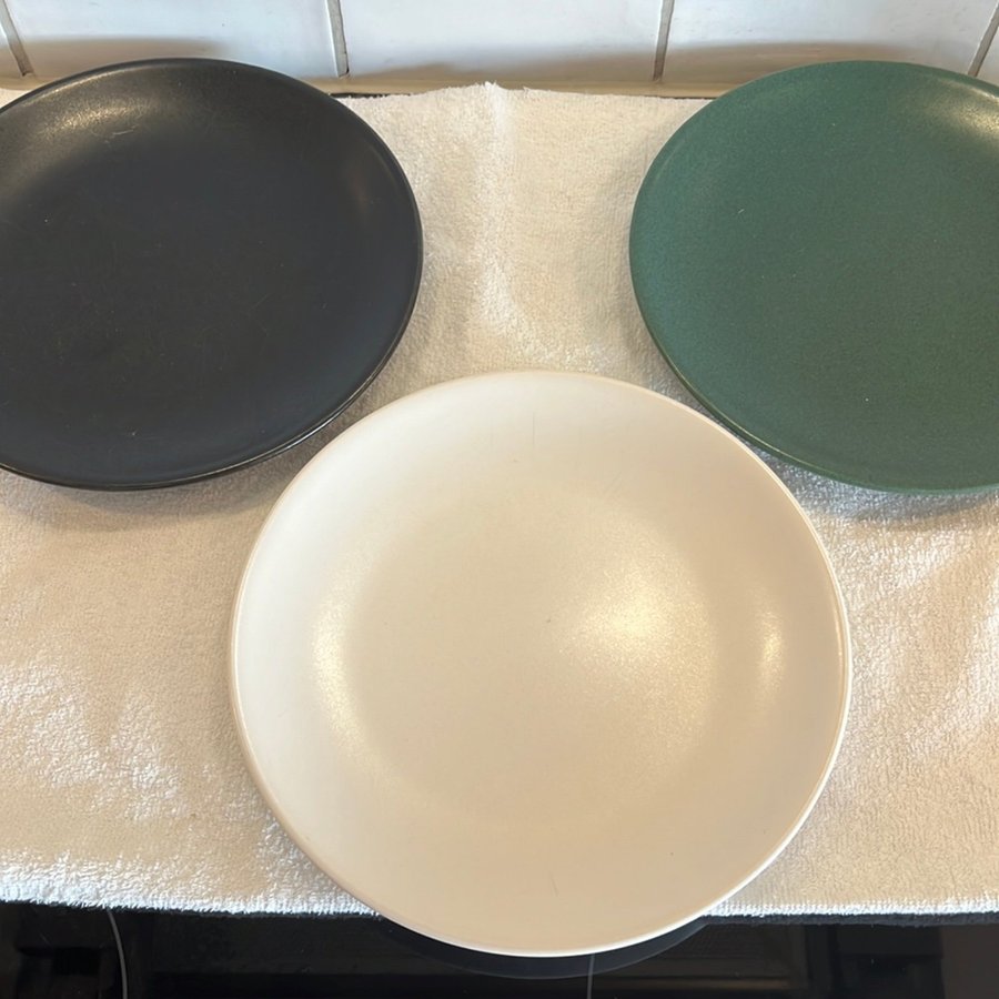 Höganäs keramik assietter 20 cm Collection svart grönvit