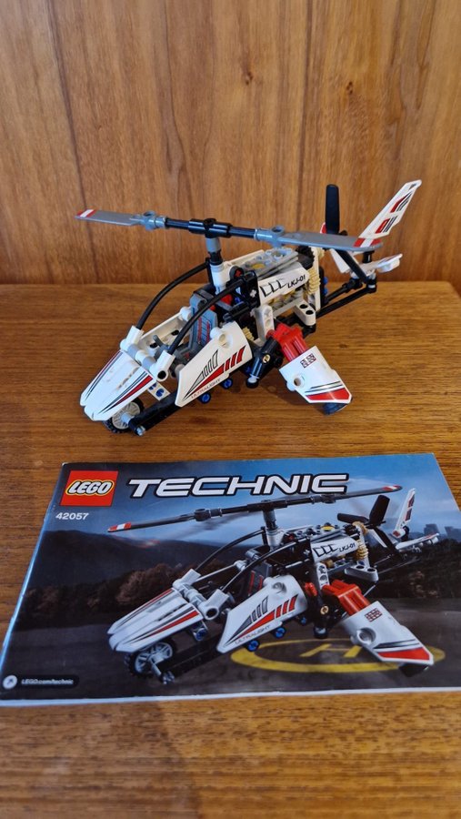 LEGO Technic 42057 - Ultralätt helikopter