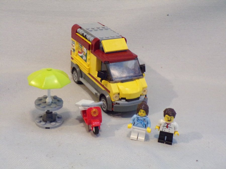 Lego City 60150 Pizza Van