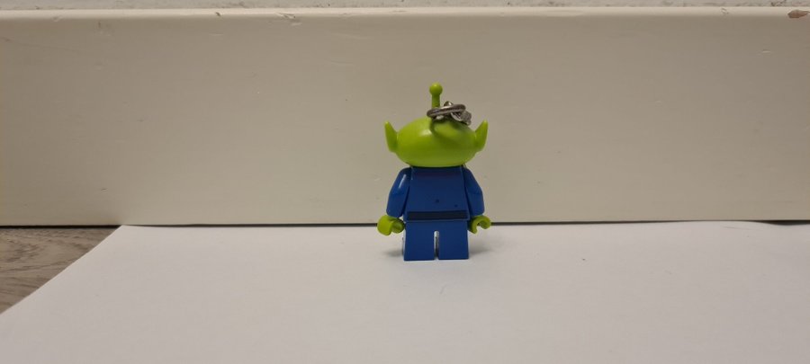 Lego alien key chain nyckelring minifigur minifigure