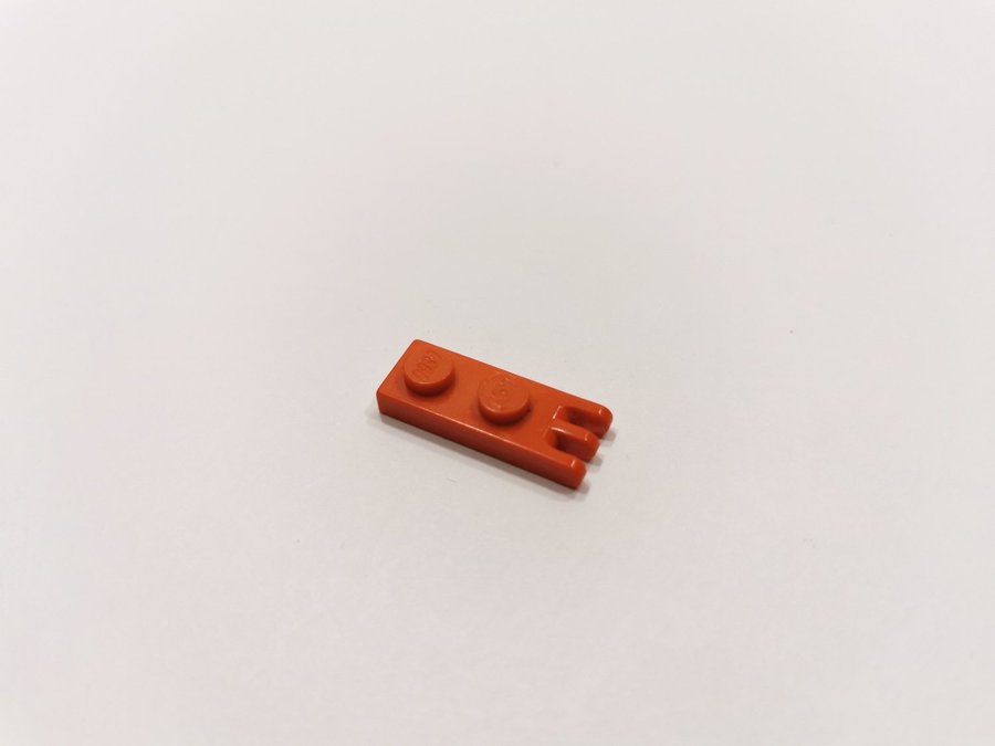 Lego - hinge - tile - solid - 1x2 1/2 - 3 fästen - part 4275 - röd