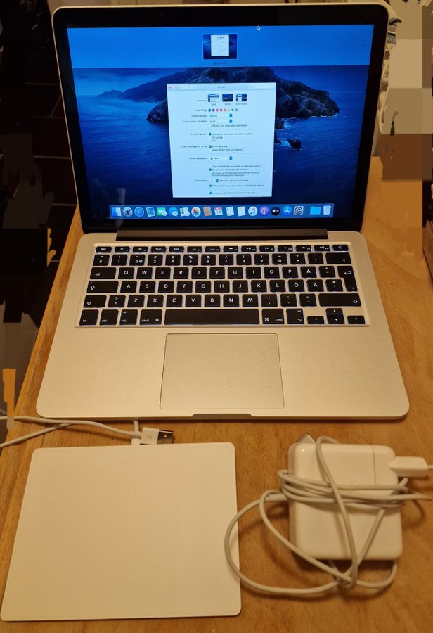 MacBook Pro 13 tum med musplatta