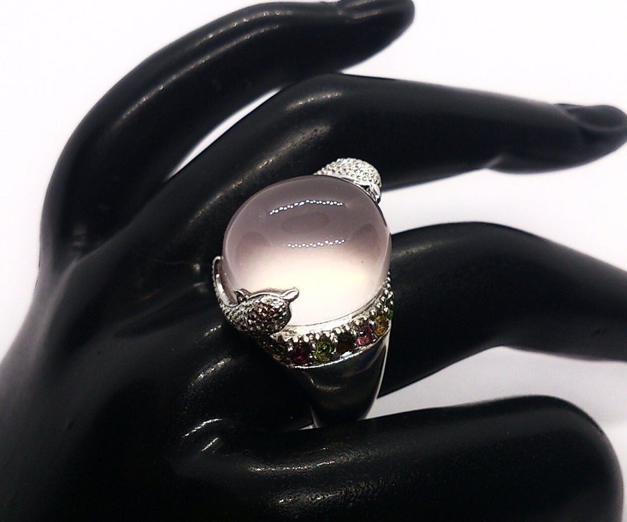 Rosenkvarts  turmaliner, ring i rhodinerat sterling silver 925