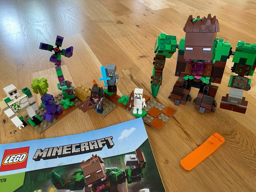 4 st kompletta LEGO Minecraft set