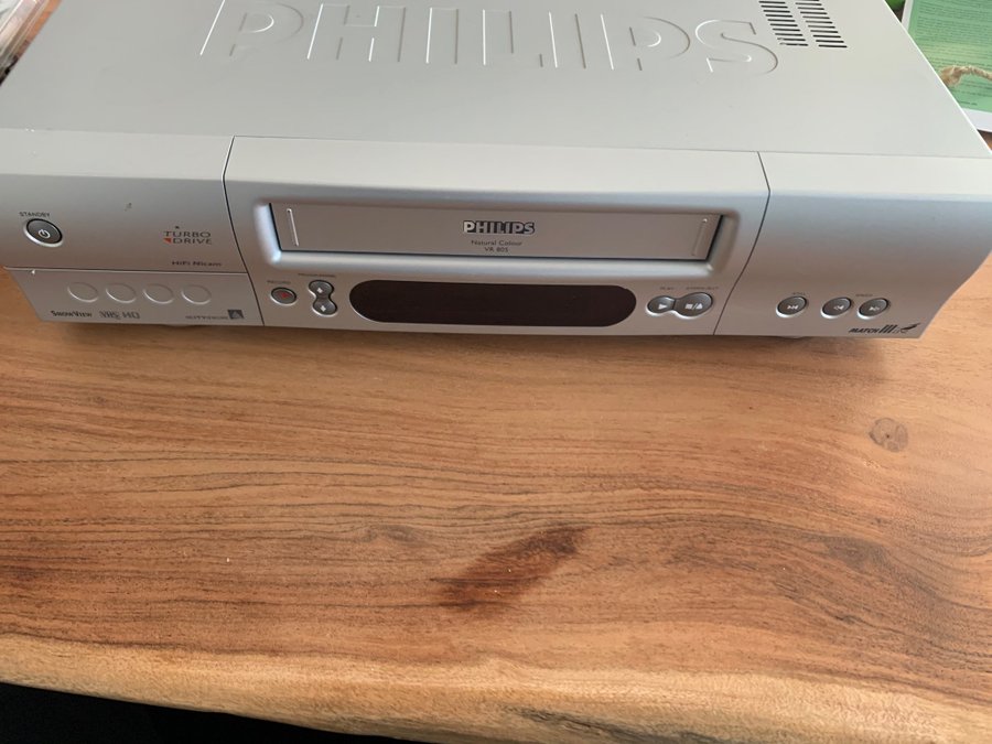 Videobandspelare Philips VR805