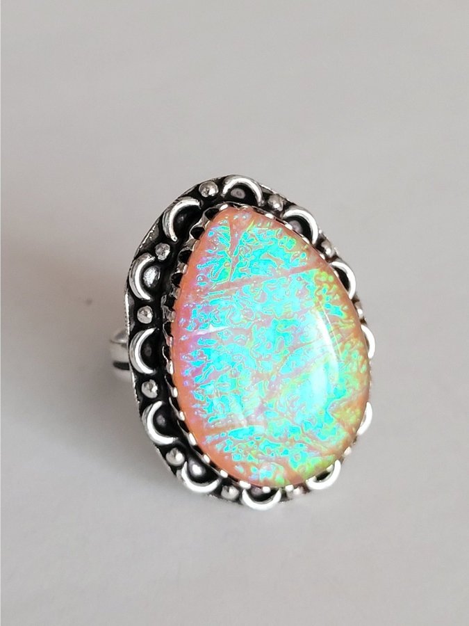 Triplett Opal, ring stl. 17,5