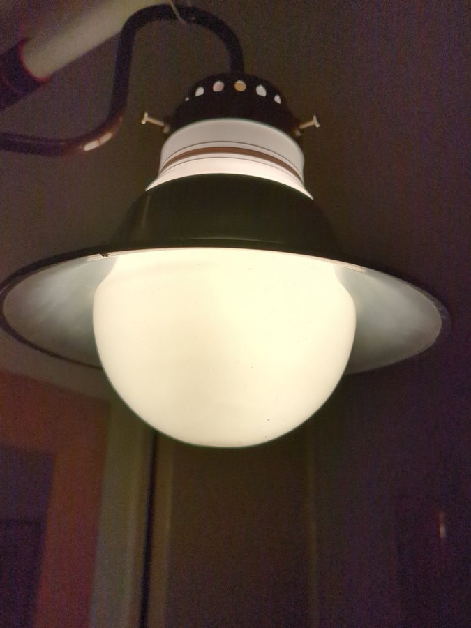 Äldre klassisk Ute vägglampa lampa för trädgård entré av stål