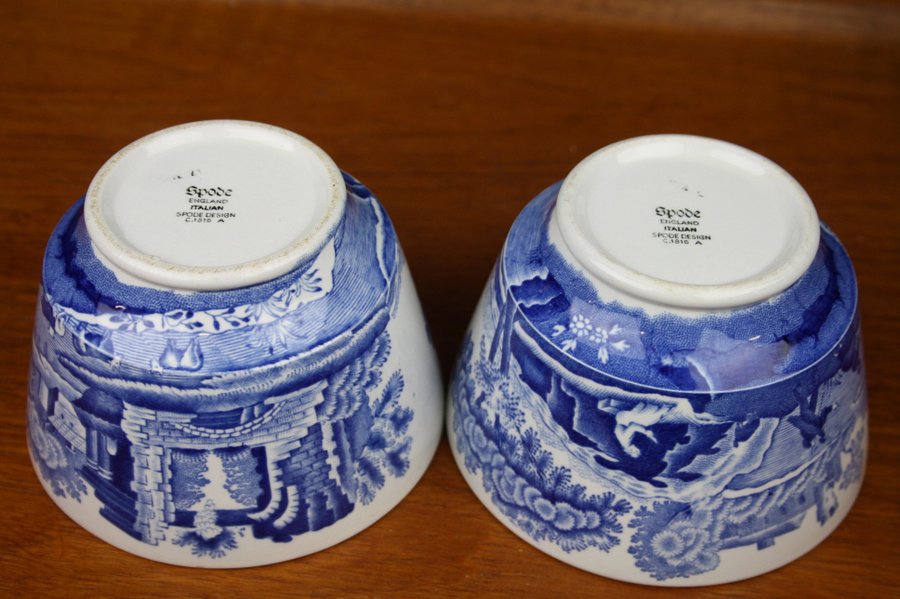 Par skålar, buljongkoppar, Spode, "Italien" England