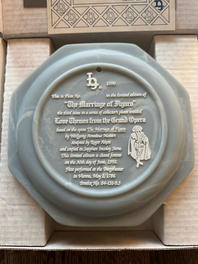 Nya Collector Plate The Marriage of Figaro Love Grand Opera Bradex 1990 U.S.A.