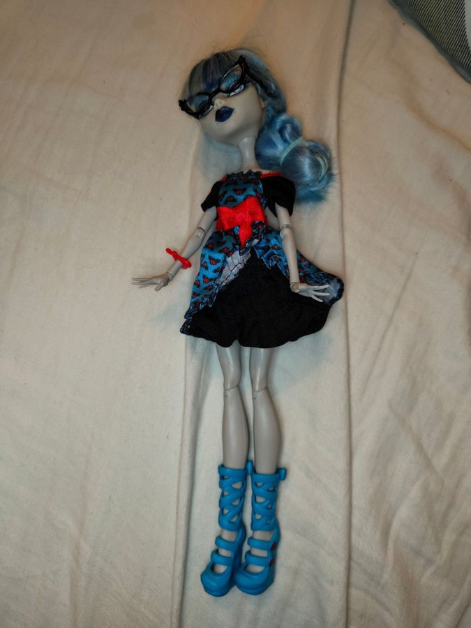 Ghoulia Yelps monster high docka