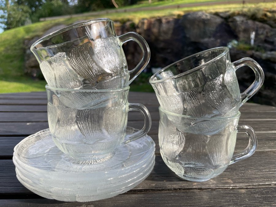 Arcoroc Fleur France Fyra koppar / kaffekoppar med fat Kaffekopp i glas RETRO