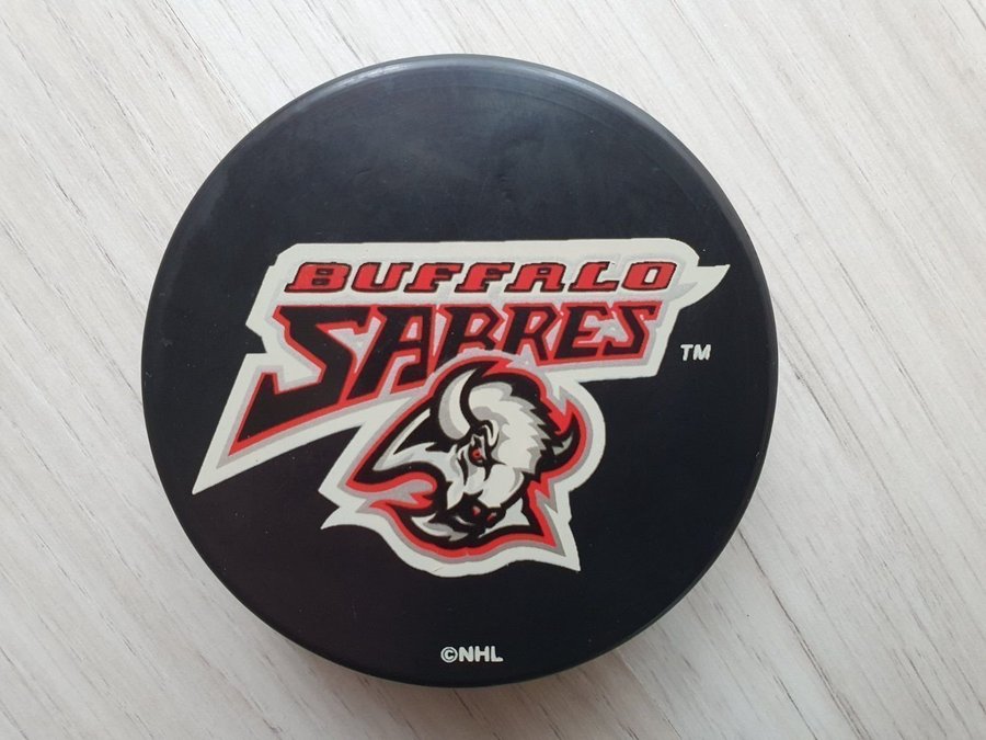 Eishockey Puck NHL Buffalo Sabres Made in Slovakia