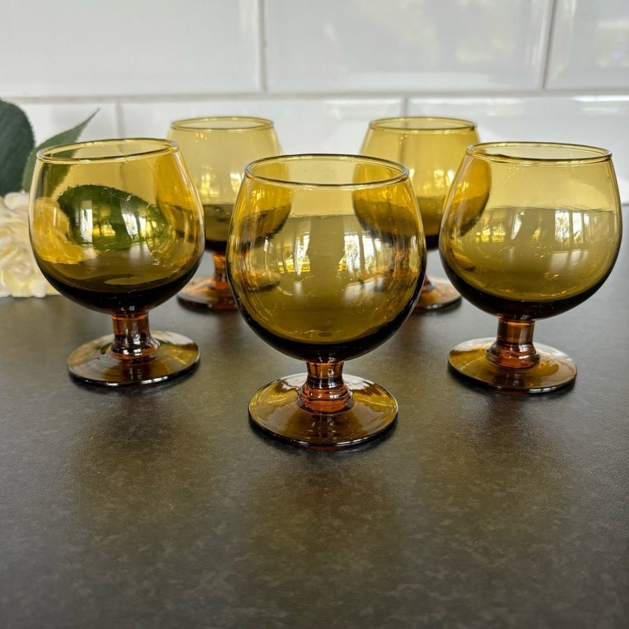 ~~ 5st bärnstensfärgade likörglas /starkvinsglas - vintage ~~