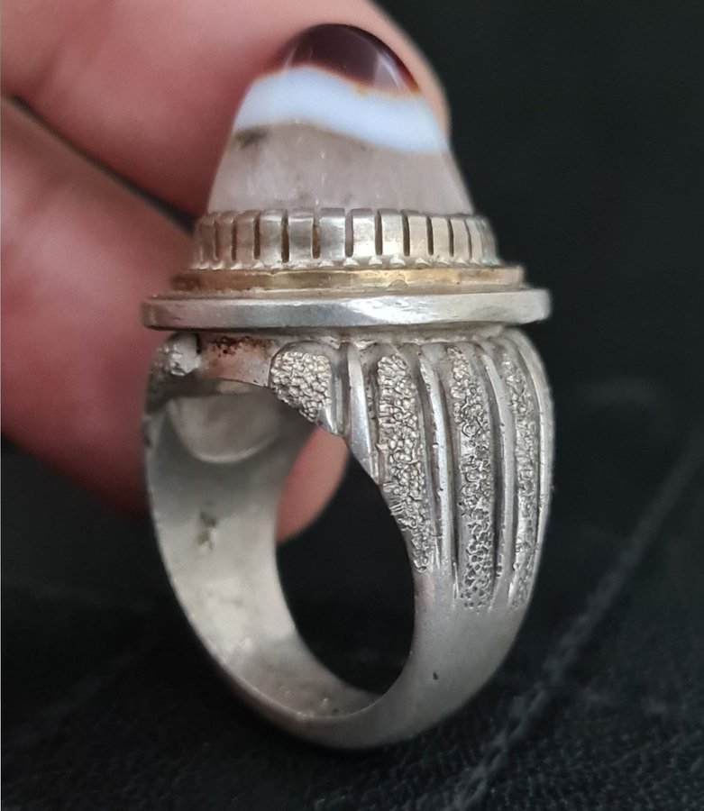 OVANLIGT DESIGN VINTAGE RING HANDGJORD, KRAFTIGT, ÄKTA SILVER, ÄKTA AGAT STEN