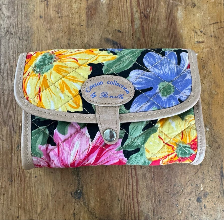 Blommig necessär/ Retro/ Vintage